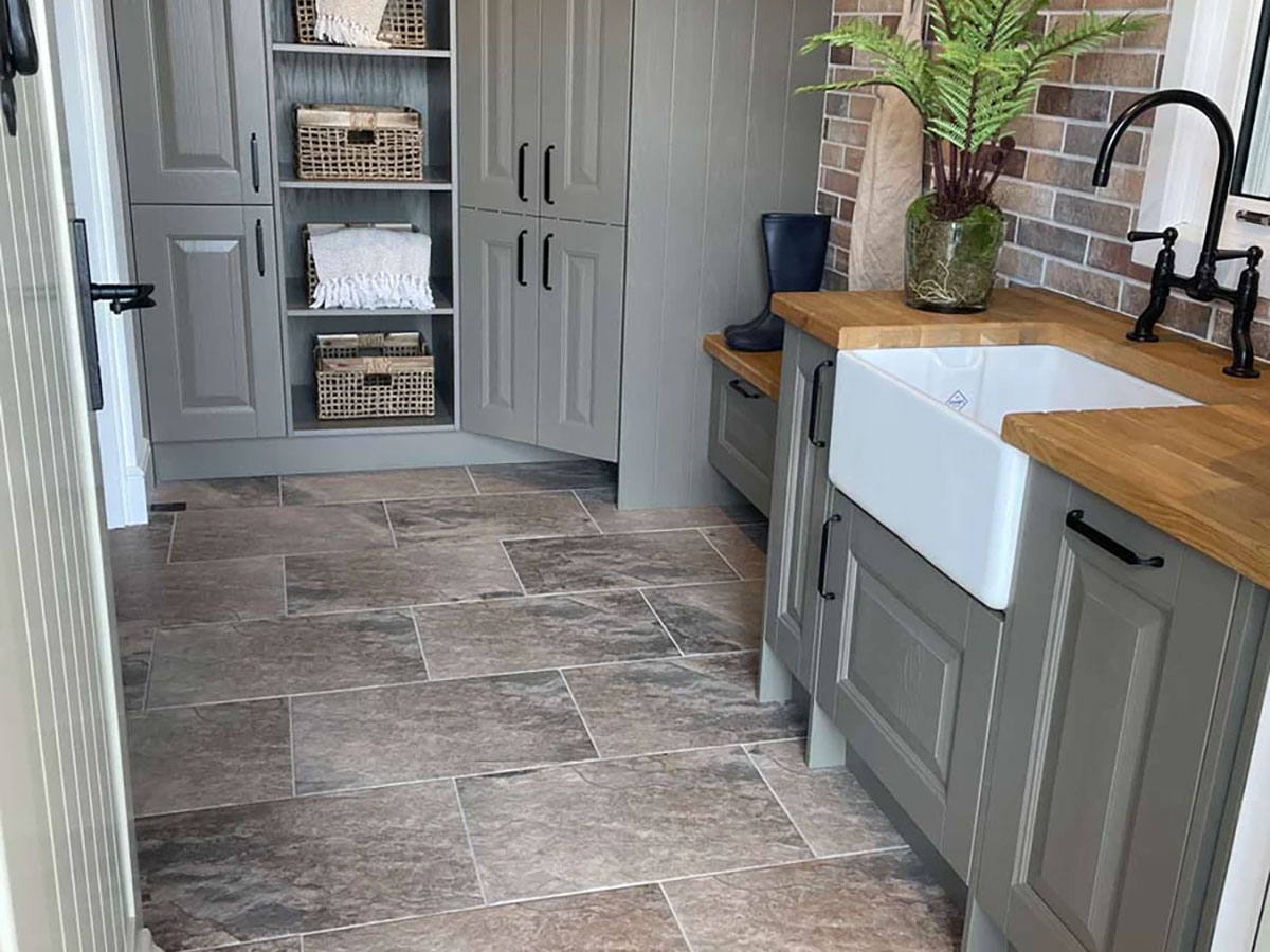 Slate tiled kitchen floor